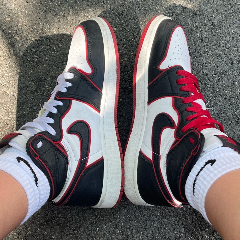 *sold* Jordan 1 Bloodline